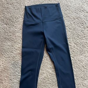 Navy lululemon wonder under leggings